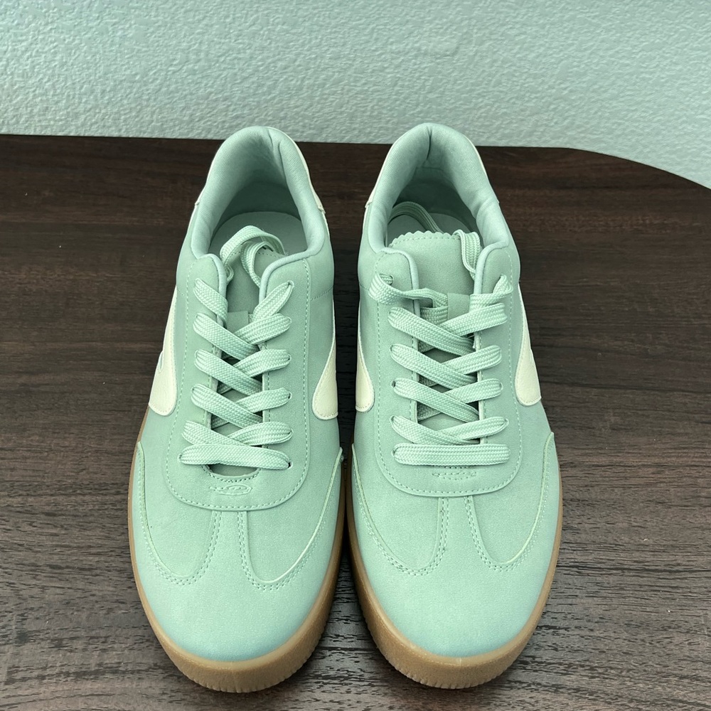 DV by Dolce Vita Mint Green Sneakers